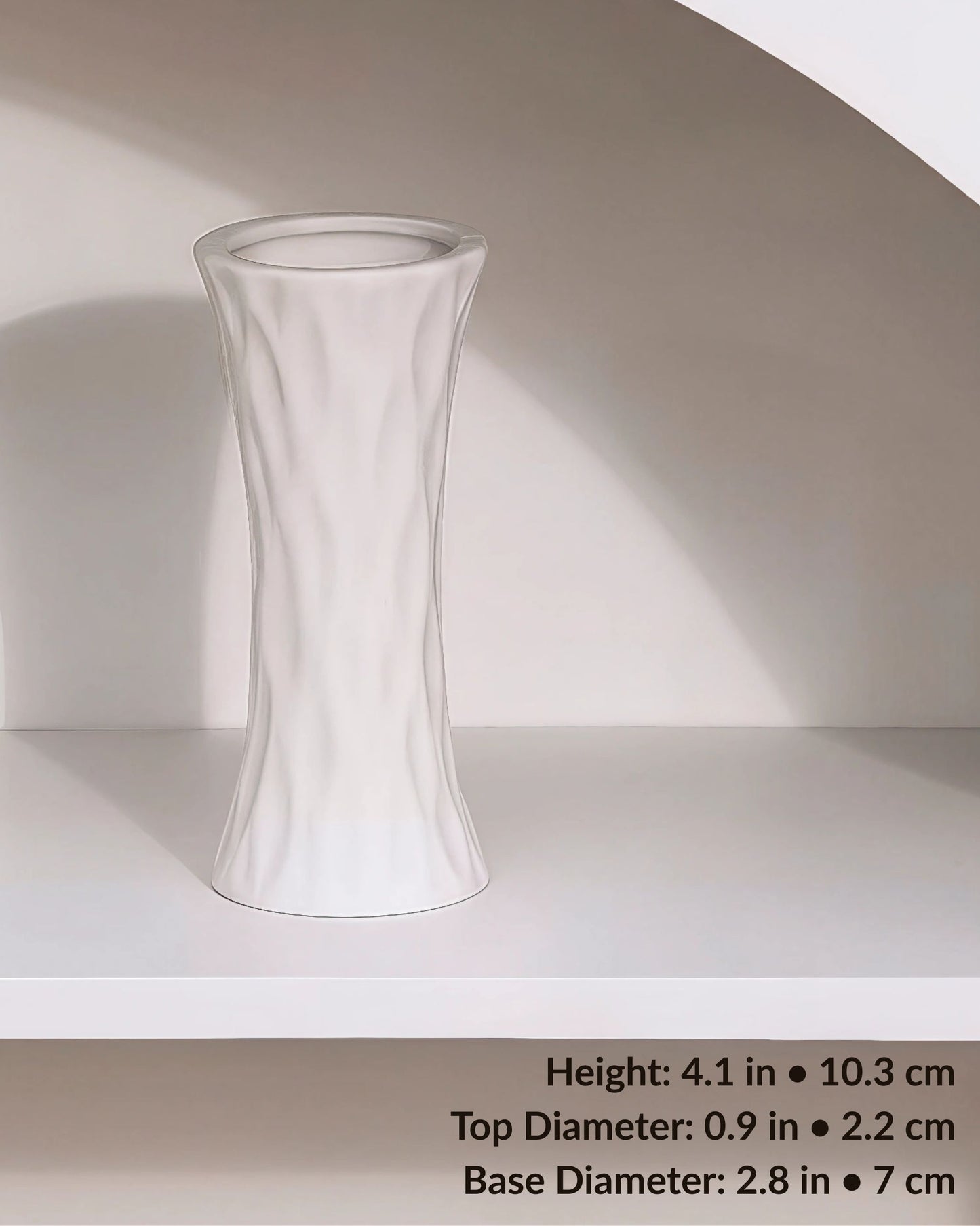 Aurivva Minimalist Collection – Soren Vase (White Nordic Ceramic)
