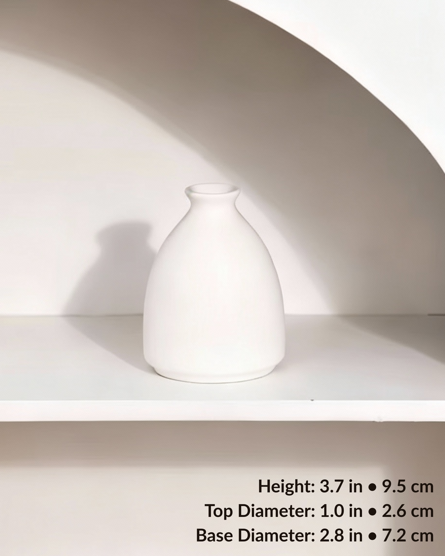 Aurivva Minimalist Collection – Nara Vase (White Nordic Ceramic)