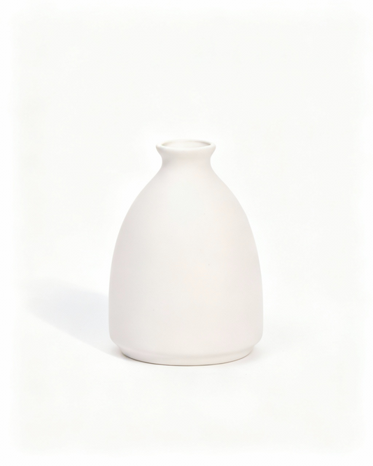 Aurivva Minimalist Collection – Nara Vase (White Nordic Ceramic)